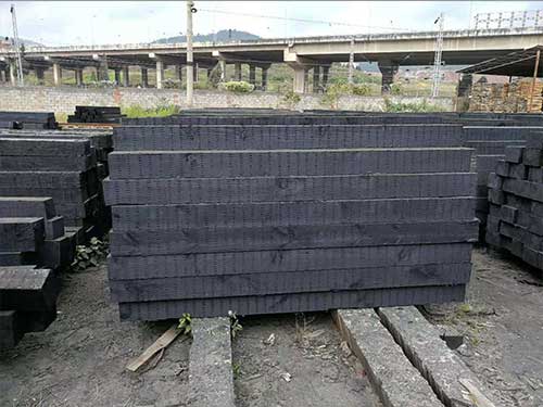 云南防腐木的安裝